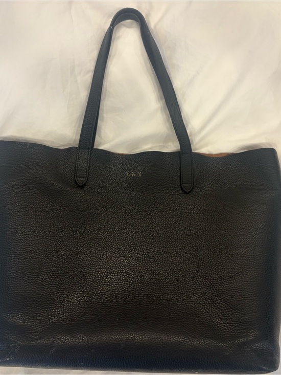Cuyana Handbags - Cuyana Classic Black Leather Tote Bag